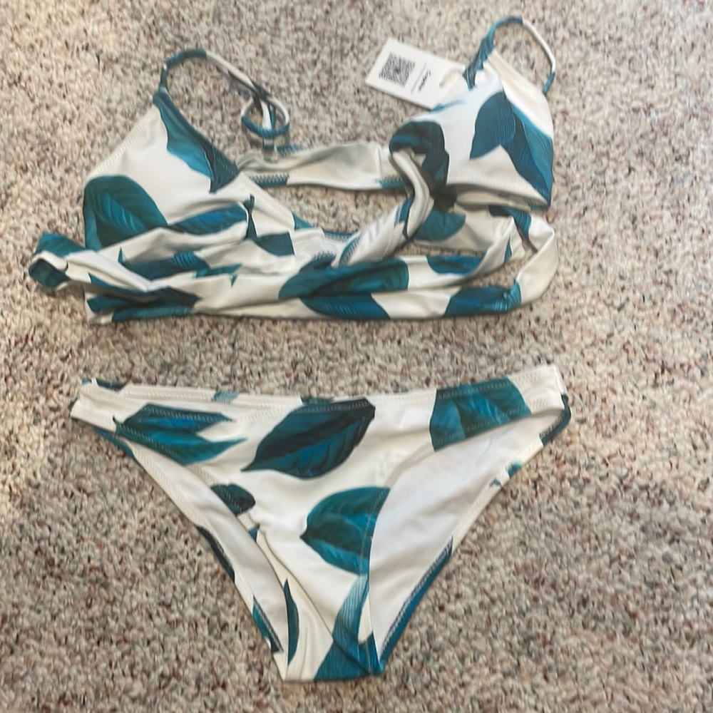 Cupshe brand new with tags bikini.  Green leaf print.